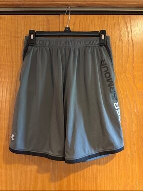 Under Armour, boys gray basketball shorts, YL